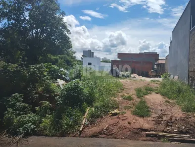 Lote/Terreno à venda, 250m² no Jardim de Cresci, São Carlos
