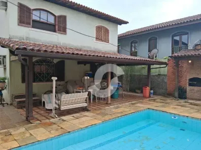 Casa com 5 Quartos à venda, 284m² no Piratininga, Niterói