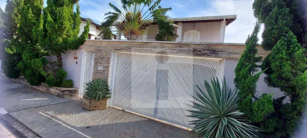 Casa com 3 Quartos para venda ou aluguel, 235m² no Vila Bourbon (Sousas), Campinas