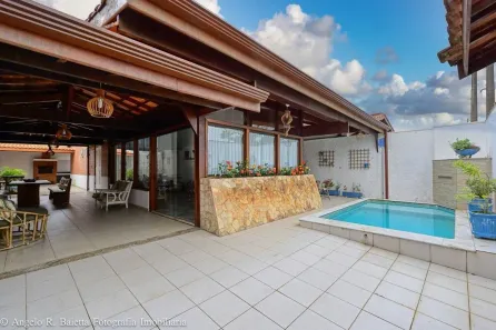 Casa com 4 Quartos à venda, 236m² no Parque Balneario Oasis, Peruíbe