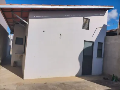 Casa com 2 Quartos para alugar, 40m² no Papagaio, Feira de Santana