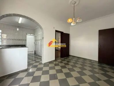 Apartamento com 3 Quartos para alugar, 132m² no Ipiranga, Divinópolis