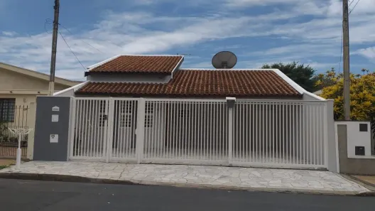 Casa com 3 Quartos para alugar, 180m² no Vila Miranda, Sumaré