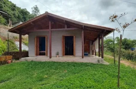 Fazenda/Sítio com 3 Quartos à venda, 160m² no Quatro Colônias Norte, Campo Bom