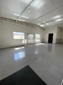 Galpão/Depósito/Armazém para alugar, 264m² no Novo Mundo, Uberlândia