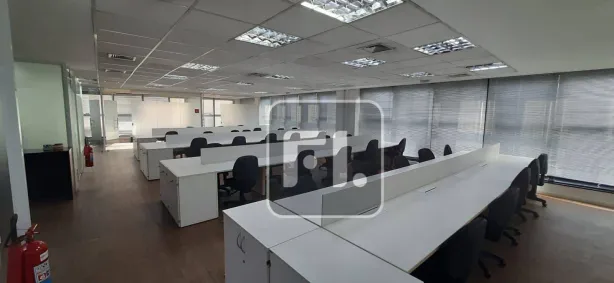 Sala Comercial para alugar, 324m² no Vila Olímpia, São Paulo