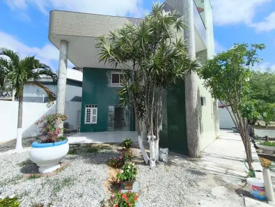 Casa com 4 Quartos para alugar, 255m² no Vicente Pinzon, Fortaleza