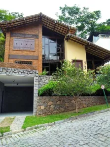 Casa com 3 Quartos à venda, 250m² no Itaipu, Niterói