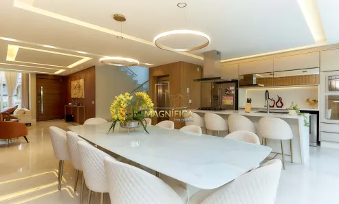 Casa de Condomínio com 3 Quartos à venda, 304m² no Uberaba, Curitiba