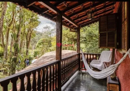 Casa com 4 Quartos à venda, 273m² no Albuquerque, Teresópolis