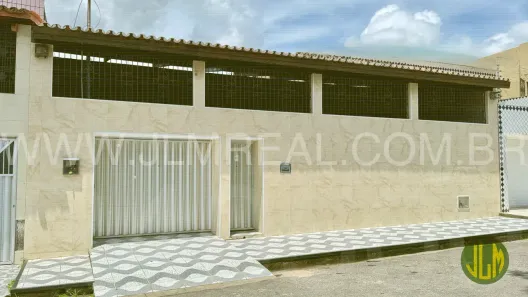 Casa com 5 Quartos à venda, 415m² no Quintino Cunha, Fortaleza