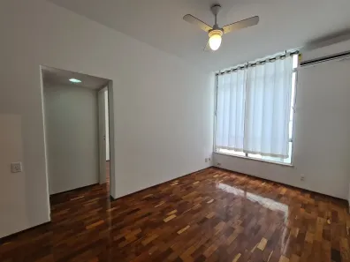 Apartamento com 3 Quartos para alugar, 70m² no Copacabana, Rio de Janeiro