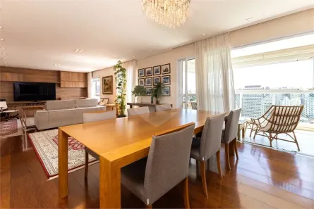 Apartamento com 3 Quartos à venda, 210m² no Vila Olímpia, São Paulo