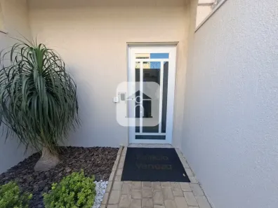 Apartamento com 3 Quartos para alugar, 116m² no Santa Mônica, Uberlândia