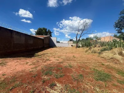 Lote/Terreno à venda, 300m² no Vale do Igapó III, Bauru
