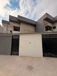 Casa com 2 Quartos à venda, 85m² no Jardim Vitória, Macaé