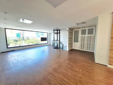 Imóvel Comercial para alugar, 208m² no Cambuí, Campinas