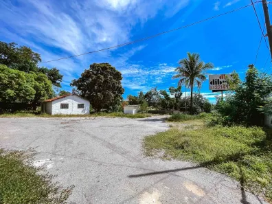 Ponto Comercial para alugar, 150m² no Niterói, Divinópolis