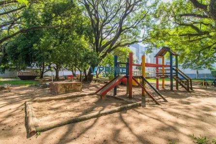Apartamento com 2 Quartos à venda, 65m² no Passo da Areia, Porto Alegre