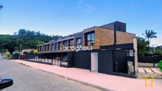 Casa de Condomínio com 2 Quartos à venda, 85m² no Cachoeira do Bom Jesus, Florianópolis