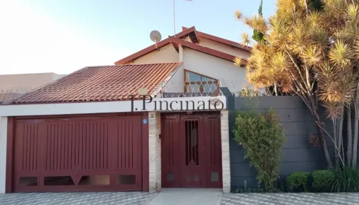 Casa com 4 Quartos para alugar, 227m² no Vila das Hortências, Jundiaí