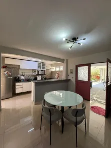 Casa com 3 Quartos para alugar, 130m² no Duque de Caxias, Cuiabá