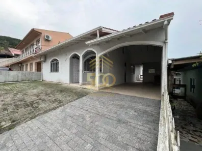 Casa com 4 Quartos à venda, 204m² no Roçado, São José