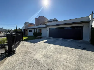 Casa com 4 Quartos à venda, 340m² no Saguaçu, Joinville