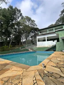 Sobrado com 4 Quartos para alugar, 371m² no Samambaia, Mairiporã