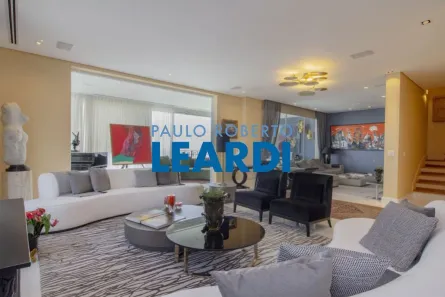 Apartamento com 2 Quartos à venda, 593m² no Jardim Panorama, São Paulo