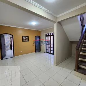 Sobrado com 3 Quartos à venda, 200m² no Loteamento Villa Branca, Jacareí