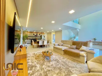 Casa de Condomínio com 3 Quartos à venda, 240m² no Bom Retiro, Teresópolis