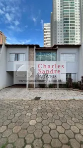 Casa de Condomínio com 3 Quartos à venda, 169m² no Setor Bueno, Goiânia