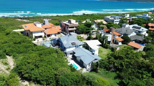 Casa de Condomínio com 3 Quartos à venda, 355m² no Morro das Pedras, Florianópolis