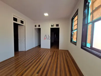 Prédio Comercial com 5 Quartos para alugar, 12m² no Centro, São Carlos