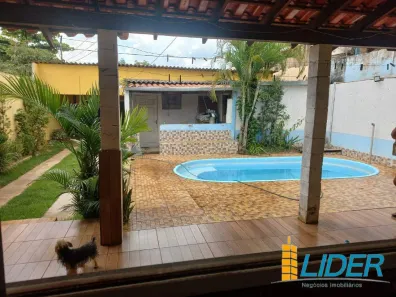 Casa com 3 Quartos à venda, 196m² no Marta Helena, Uberlândia