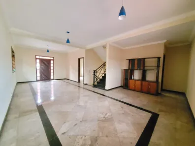 Casa com 4 Quartos à venda, 151m² no Tirol (Barreiro), Belo Horizonte