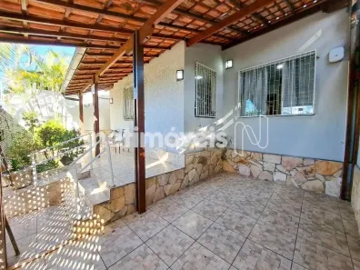 Casa com 3 Quartos à venda, 120m² no Santa Branca, Belo Horizonte