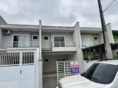 Sobrado com 2 Quartos para alugar, 120m² no Iririú, Joinville