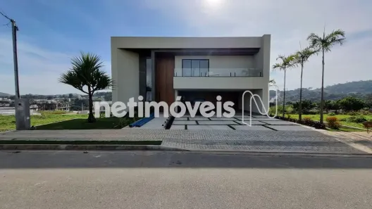 Casa de Condomínio com 4 Quartos à venda, 400m² no Estância do Lago, Contagem