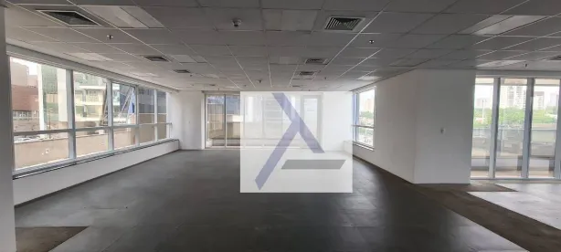 Sala Comercial à venda, 398m² no Jardim das Acácias, São Paulo