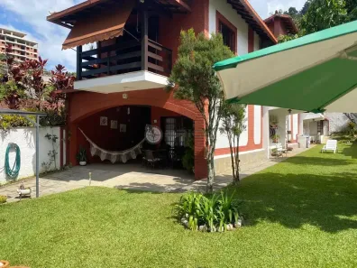 Casa com 4 Quartos à venda, 216m² no Taumaturgo, Teresópolis