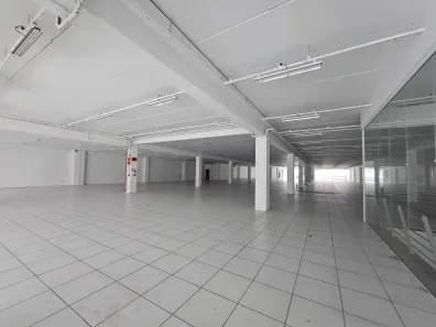 Sala Comercial com 1 Quarto para alugar, 1863m² no Centro, Blumenau