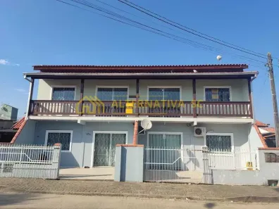 Sobrado com 3 Quartos para alugar, 120m² no Itacolomi, Balneário Piçarras