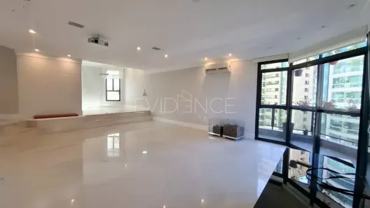 Apartamento com 3 Quartos para alugar, 200m² no Vila Gomes Cardim, São Paulo