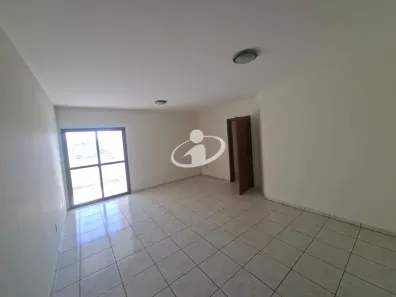 Apartamento com 3 Quartos para alugar, 90m² no Bom Jesus, Uberlândia