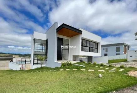 Casa de Condomínio com 4 Quartos à venda, 302m² no São Pedro, Juiz de Fora