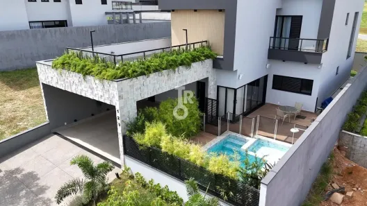 Sobrado com 4 Quartos à venda, 289m² no Jardim Novo Mundo, Jundiaí