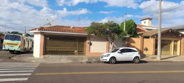 Casa com 3 Quartos para venda ou aluguel, 283m² no Jardim Cruzeiro do Sul, São Carlos