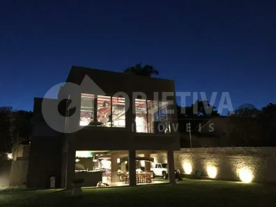 Casa com 4 Quartos à venda, 440m² no Cidade Jardim, Uberlândia